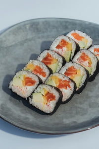 FUTOMAKI DE SALMÓN ROSALÍA